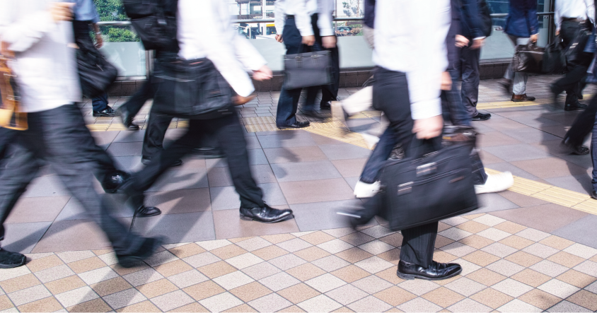 路上で突然「名刺交換してください」。不動産投資の営業マンは、なぜそんな昭和なスタイル!?